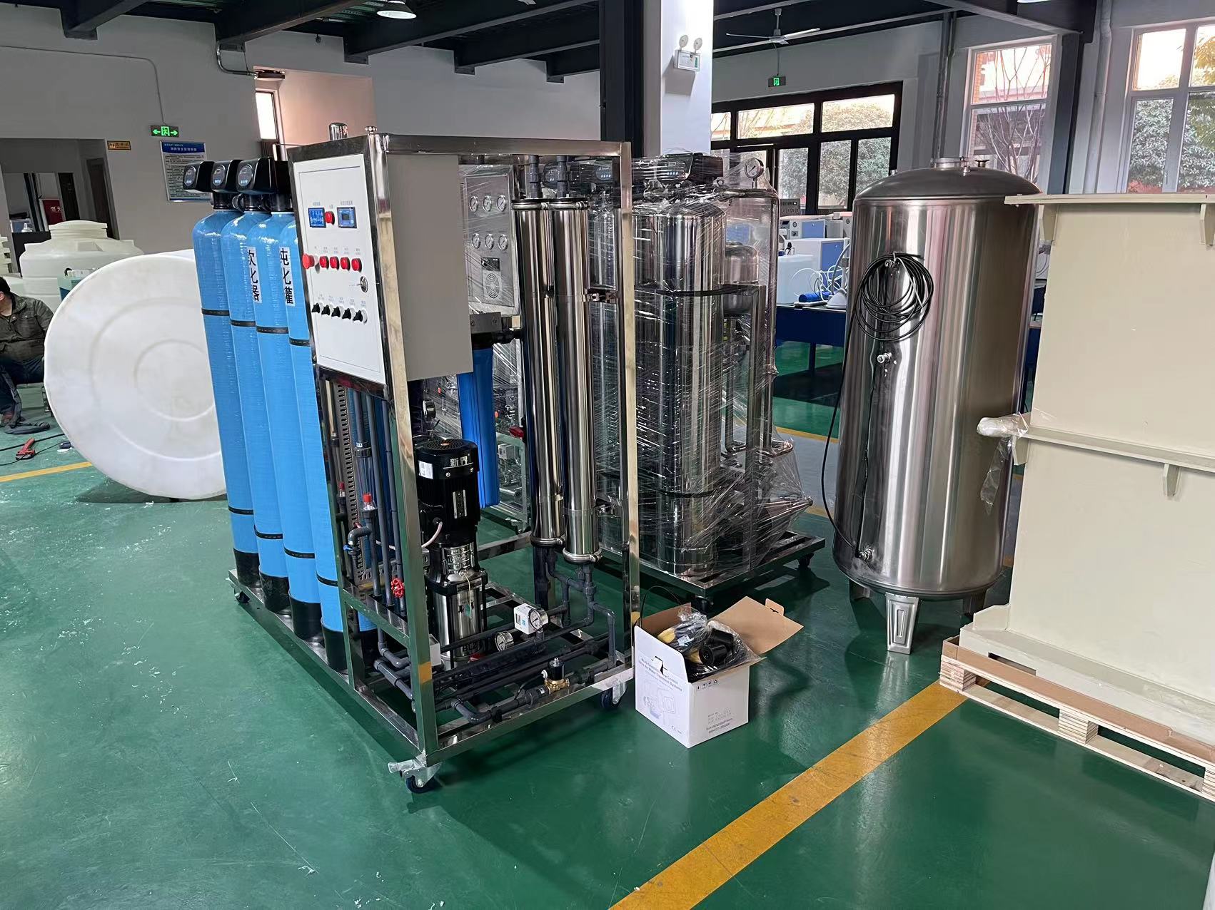 沃特爾水處理設(shè)備安裝工作現(xiàn)場！